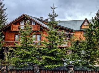 Forest House - Yasinia - 0