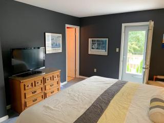 King charles avenue 404 #6 - 1