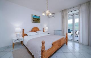 1 Bedroom Awesome Apartment In Rabac - 2