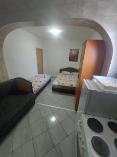 Apartmani Ana Sutomore - Sutomore - 2