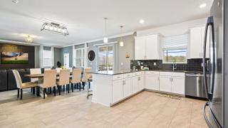 Storey Lake 6BR Lakeview Home Pool Spa Near Disney - 4