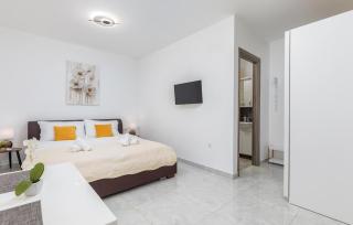 Nice Apartment In Pula With Wifi - 6
