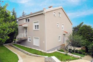 Apartments in Selce 13938 - 3