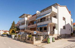 2 Bedroom Cozy Apartment In Rovinj - 3