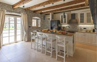 Nice Home In Buzet With Kitchen - Buzet - 6