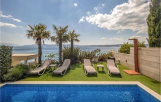 Beautiful Apartment In Crikvenica - 9