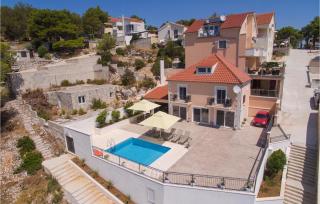 Cozy Home In Milna With Wifi - 8