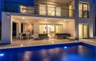 Gorgeous Home In Klimno - 2