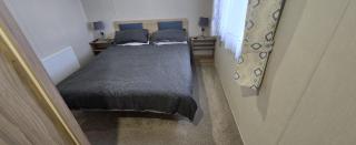 J2 static caravan at Fairway Holiday Park - Sandown - 5