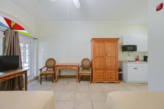 Naples Getaway with Fire Pit and Grill! - Naples - 6