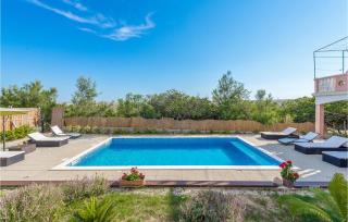 Gorgeous Apartment In Stara Vas - 1
