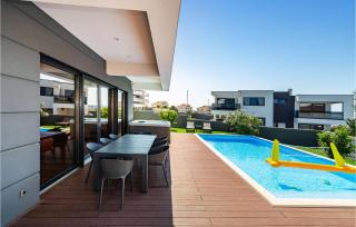 Stunning Home In Novalja - 1