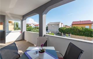 1 Bedroom Cozy Apartment In Povljana - Povljana - 4