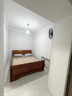 City Minor - - 8