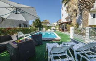 Three-Bedroom Apartment In Split - Split - 7