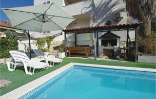 Three-Bedroom Apartment In Split - Split - 5