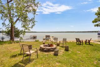 Private Beach and Dock White Sand Lake Retreat! - Baxter - 0