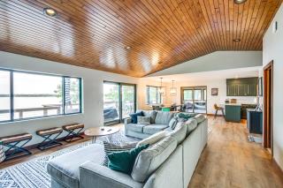 Private Beach and Dock White Sand Lake Retreat! - Baxter - 5
