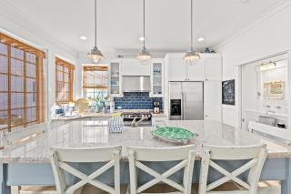 Quaint 2BR/25BA Cottage Nestled Between 30A & Panama City Beach! Sleeps 6! - Panama City Beach - 7