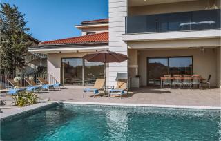 Beautiful Home In Malinska With Sauna - 2