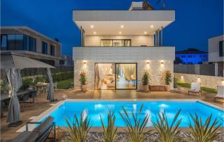 Villa Golden Shine - 2