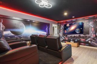 Avengers Game Room 10br Villa w/Private Pool Spa - Davenport - 4