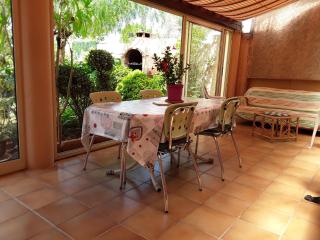 Vacances Méditerranée T2 dans aile de villa - La Londe-les-Maures - 4