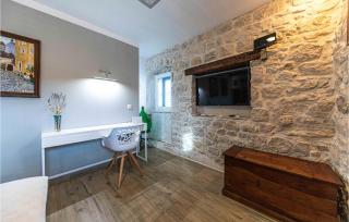 Gorgeous Apartment In Slatine With Wifi - 4