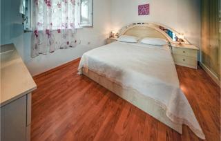 1 Bedroom Amazing Apartment In Slatine - Slatine - 6