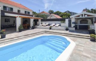 Awesome Home In Ljubitovica - 0