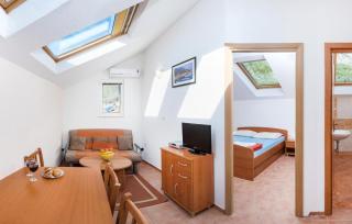 Awesome Apartment In Baska Voda - 4