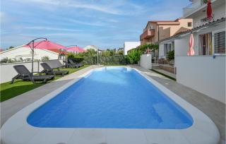 Awesome Apartment In Slatine With Wi-Fi - Slatine - 1