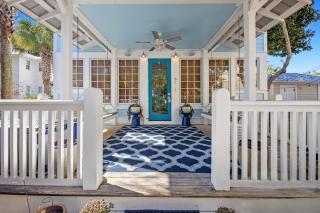 Quaint 2BR/25BA Cottage Nestled Between 30A & Panama City Beach! Sleeps 6! - Panama City Beach - 2
