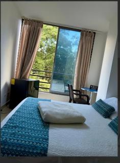 Hotel y Apartamentos Montes - 6