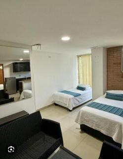 Hotel y Apartamentos Montes - Medellín - 6