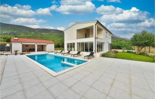 2 Bedroom Amazing Home In Kastel Luksic - 6