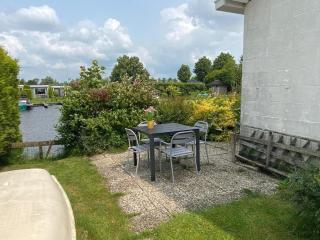 House in Boornzwaag with Private Jetty, cleaning included - Boornzwaag - 9