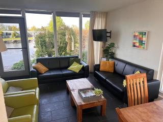 House in Boornzwaag with Private Jetty, cleaning included - Boornzwaag - 2