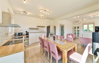 4 Bedroom Gorgeous Home In Gornji Muc - 4