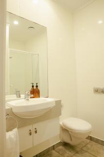 Russell Wharf House - York Street Apartment - 3