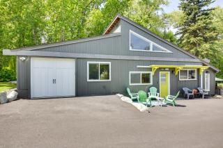 about 14 Mi to Schweitzer Mtn Lakefront Home - Sagle - 0