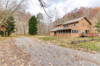 Newly remodeled 4BR lodge on Wolf Creek - Pearisburg - 4