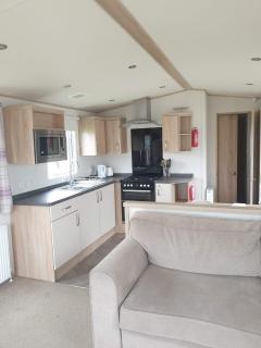 Buisham, White Horse Holiday Caravan - Selsey - 6