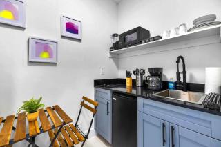 Compact & Comfy Studio w Essentials Near Airport - 8