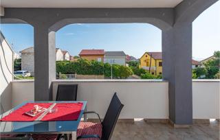 2 Bedroom Cozy Apartment In Povljana - 1