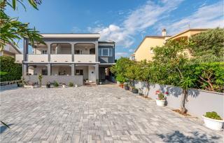 2 Bedroom Cozy Apartment In Povljana - 3