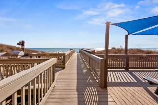 Gulf Front Master Bedroom! 2 Pools & Hot Tubs! Sleeps 8! - 7