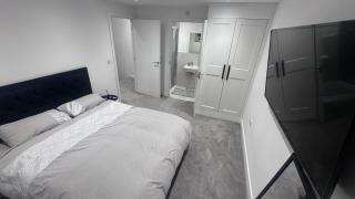 Multi-Level with a View - Watford - 3