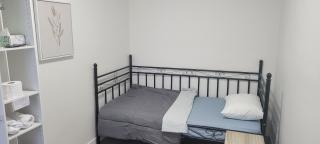 Farhad's B&B - Abbotsford - 8