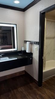Luxury Inn - Houston - 3